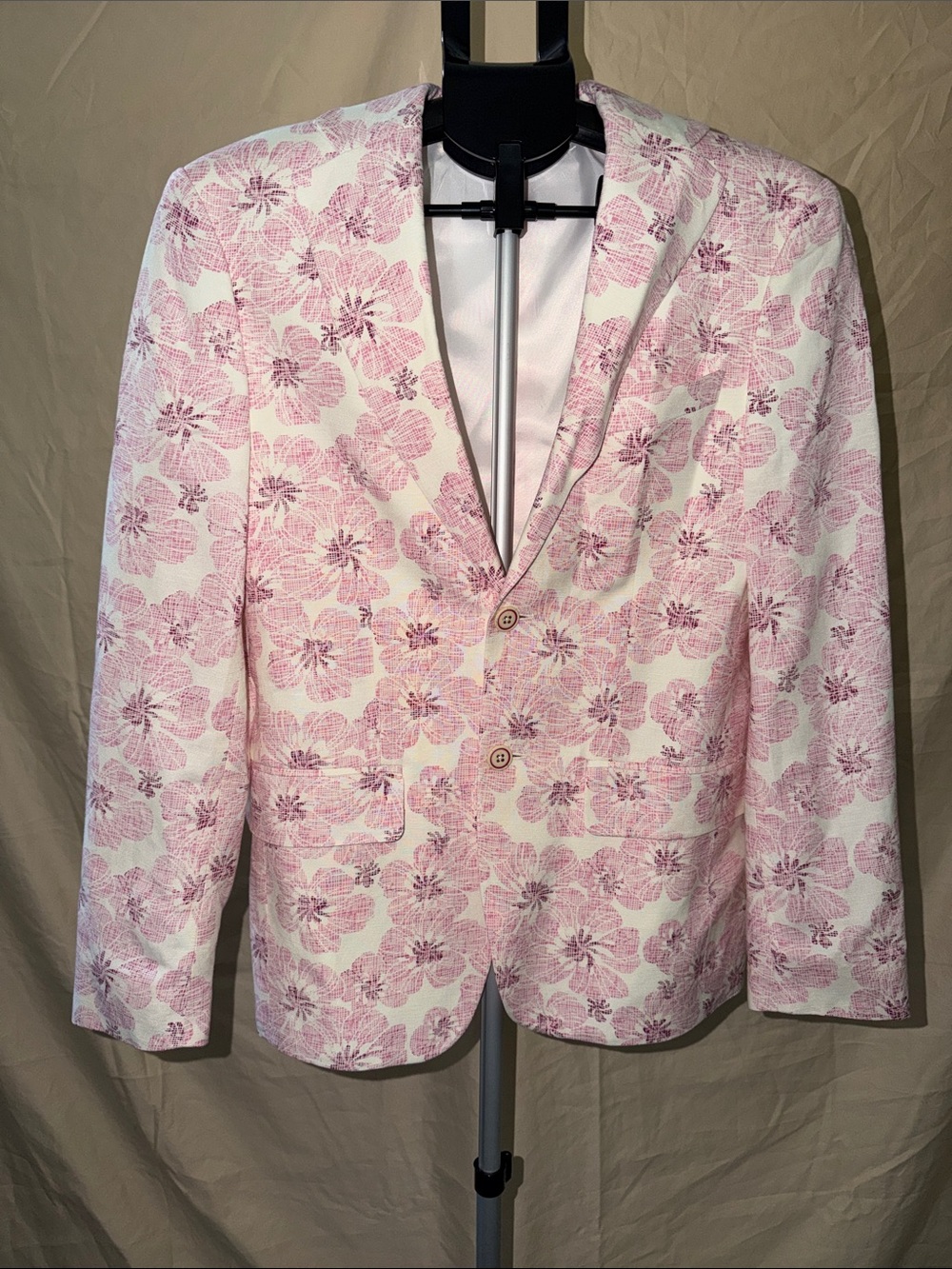 TALLIA White and Pink Floral Sport Coat